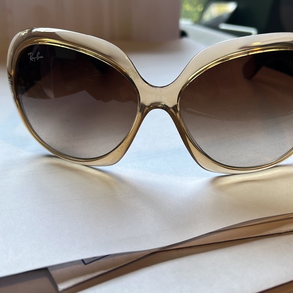 Ray-Ban sunglasses - Picture 2 of 3